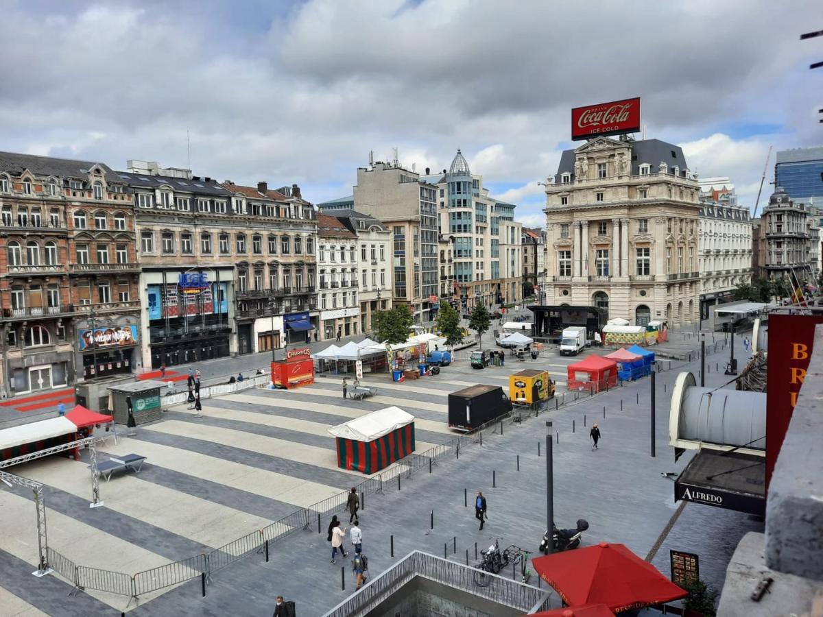 Super Central In Brussel Buitenkant foto